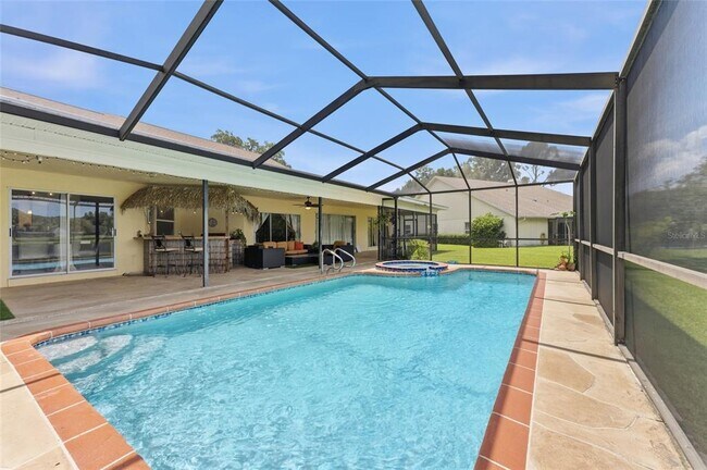 Building Photo - 6513 Thoroughbred Loop
