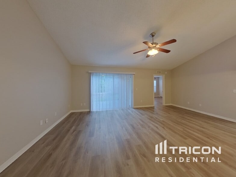 Building Photo - 11456 Dustin Ct