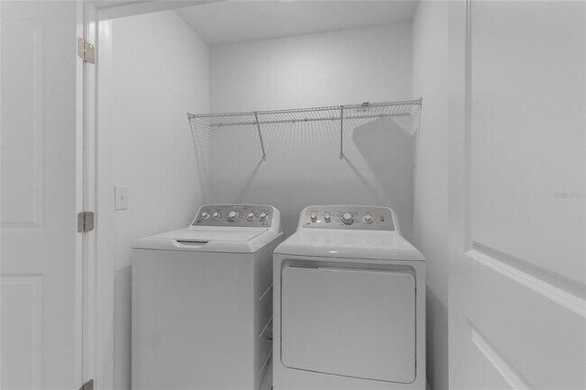 Building Photo - 5934 Piney Shrub Pl