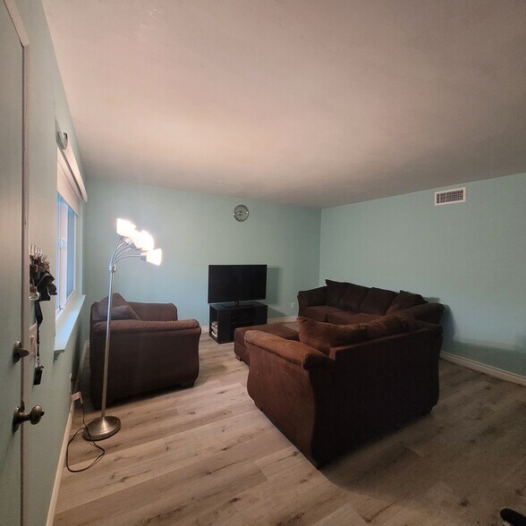 Living Room - 1170 W Calle de la Luna