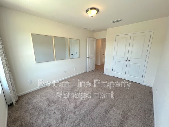 Building Photo - 3661 Secrest Lndg