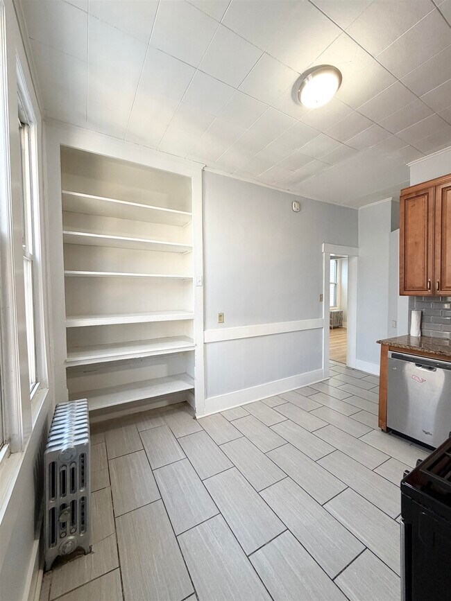 Building Photo - 1218 13th St