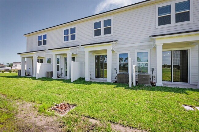 Building Photo - Brand New Construction Townhouse minutes from Durbin Pavilion