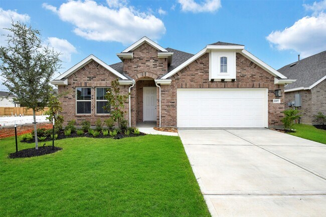Primary Photo - 2207 Villa Flora Ln