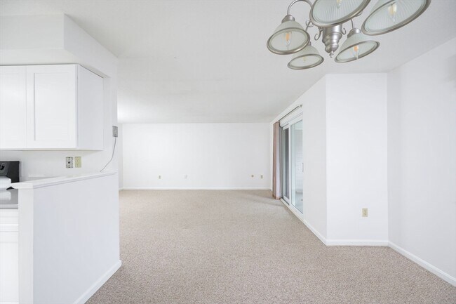 Building Photo - 18 Beal's Cove Rd
