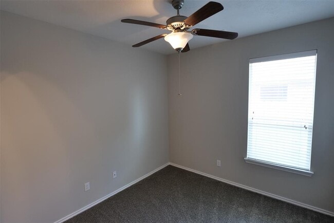 Building Photo - 6123 Summerfield Glade Ln