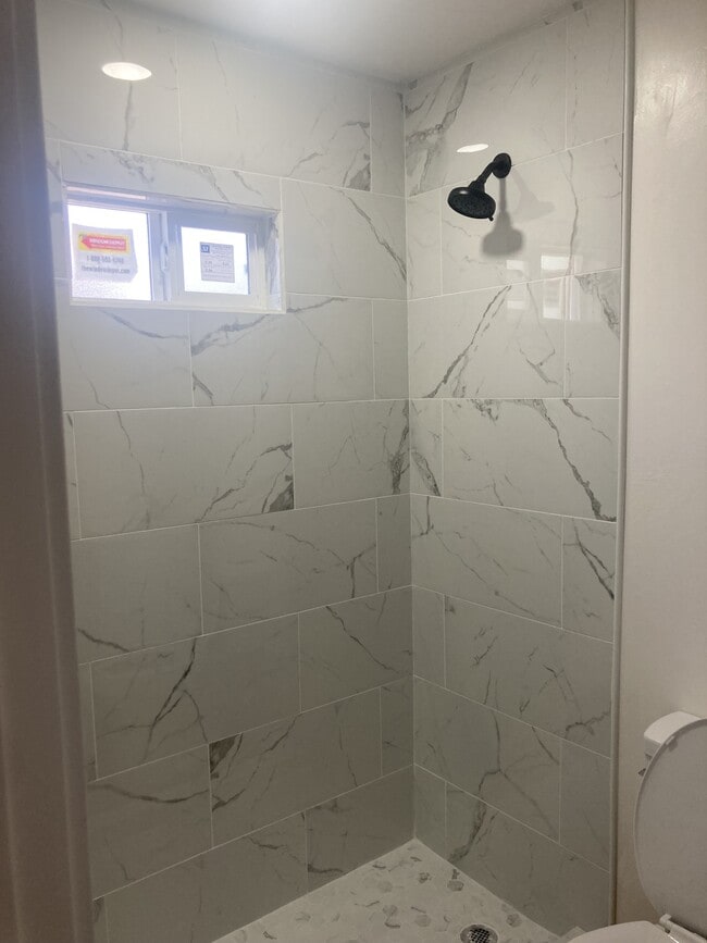 Building Photo - 1050 E Water St