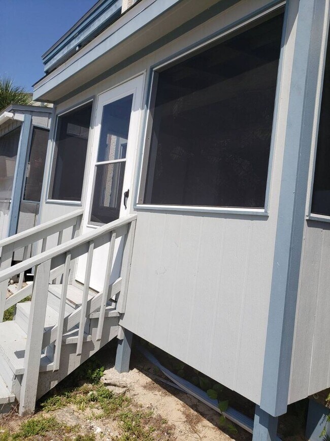 Building Photo - Waterfront Townhome near Tyndall AFB! *1/2 OFF Security Deposit for Active-Duty Military!*