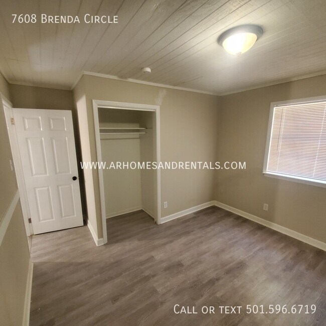 Building Photo - 7608 Brenda Circle | $1295 | 3 beds, 1.5 b...