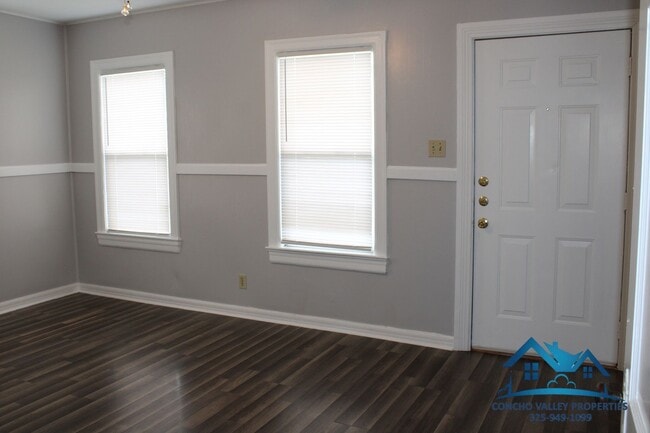 Building Photo - For Rent - 2 Bed/ 1 Bath Home in Santa Rita