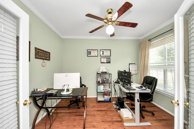Building Photo - 3715 Hawkins Ct