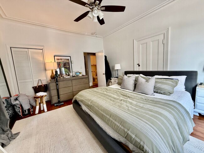 Building Photo - 30 Vinton St