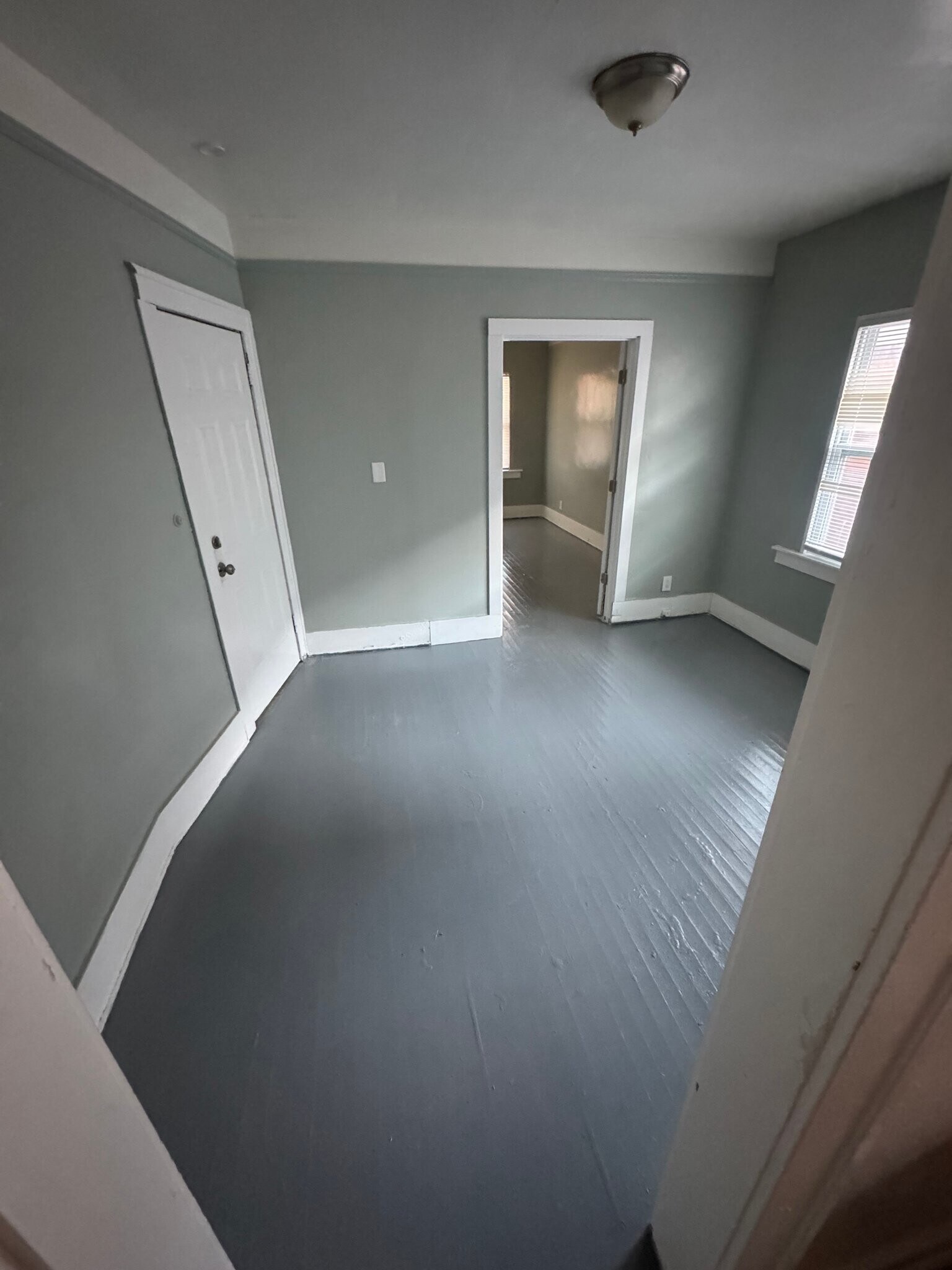 Building Photo - 6405 Tuxedo St