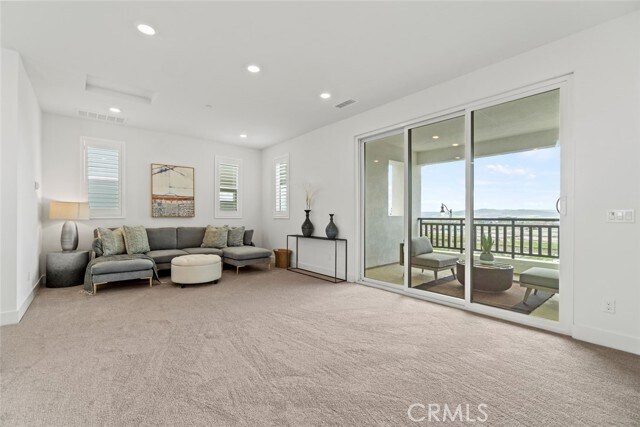 Building Photo - 9337 Astor