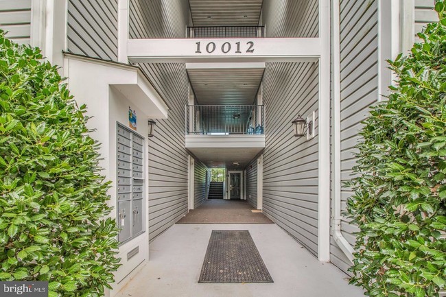 Primary Photo - 10012 Vanderbilt Cir