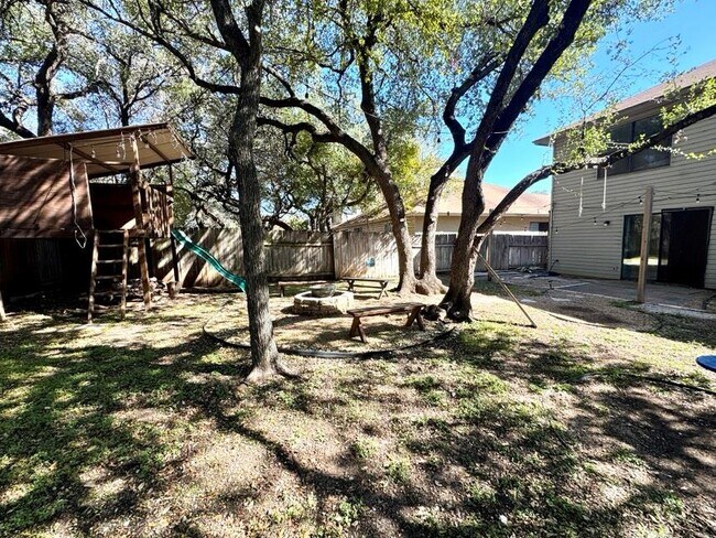 Building Photo - 2009 Marysol Trail