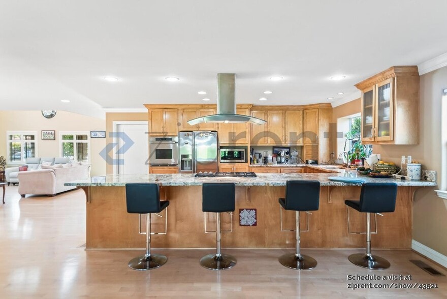 Building Photo - 601 Hudson Dr