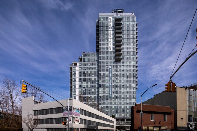 Building Photo - The Aqualina