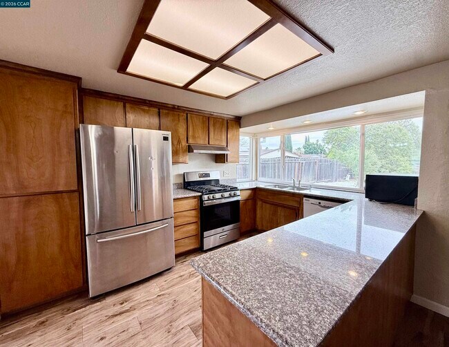 Building Photo - 2236 Currier Pl