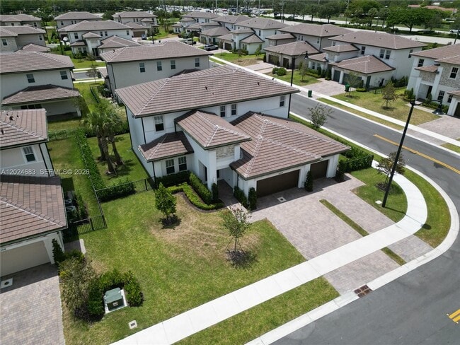 Building Photo - 12336 Green Oak Dr
