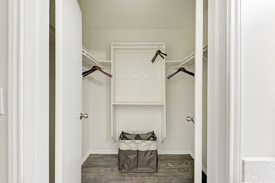 Building Photo - 605 Masterson Pass