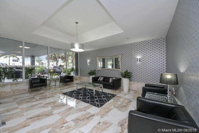 Building Photo - 1255 Collins Ave