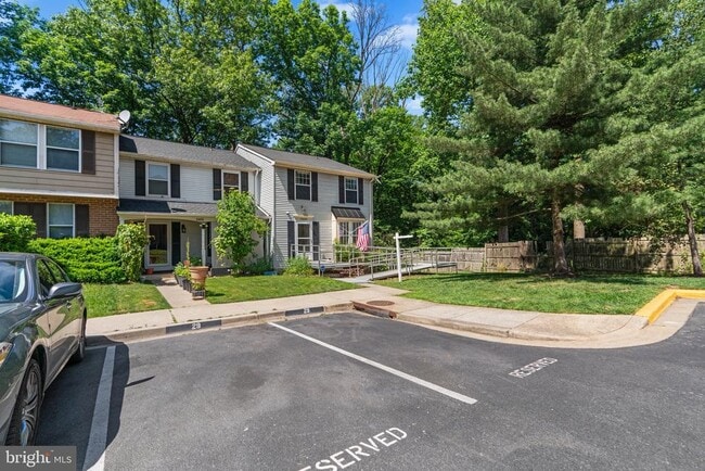 Building Photo - 15649 Mews Ct