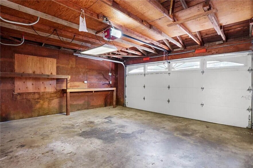 2 car garage and 220v ready for your electric car charger - 1500 Voorhees Ave