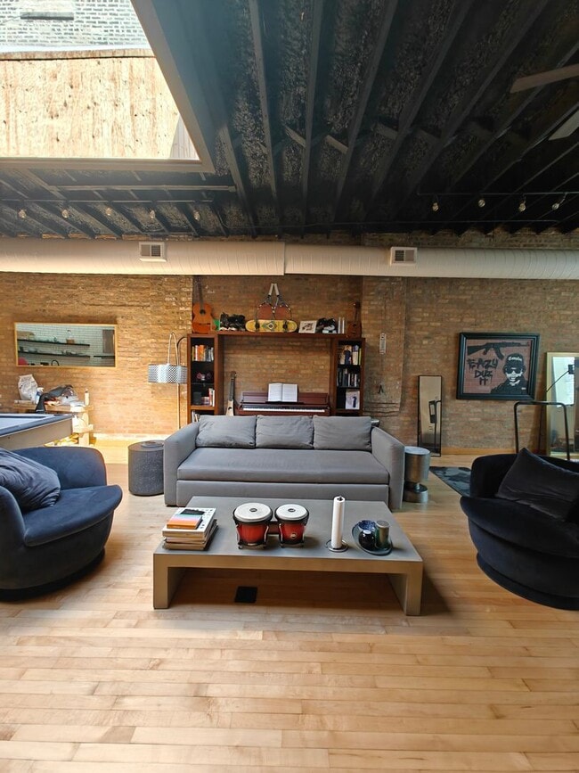 Building Photo - BEAUTIFUL 3BD/3BTH single family home for rent!