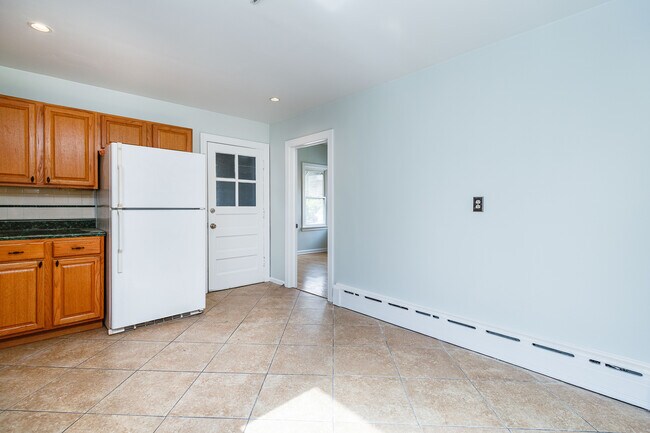 Building Photo - 2650 N Saint Louis Ave
