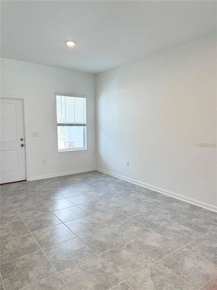 Building Photo - 2452 Skyline Lp