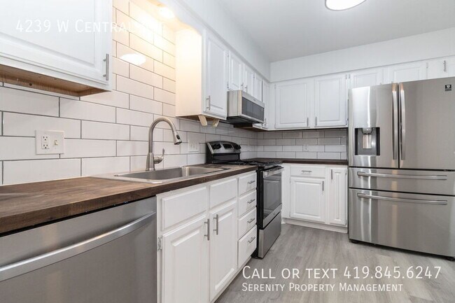 Building Photo - 4239 Central Ave