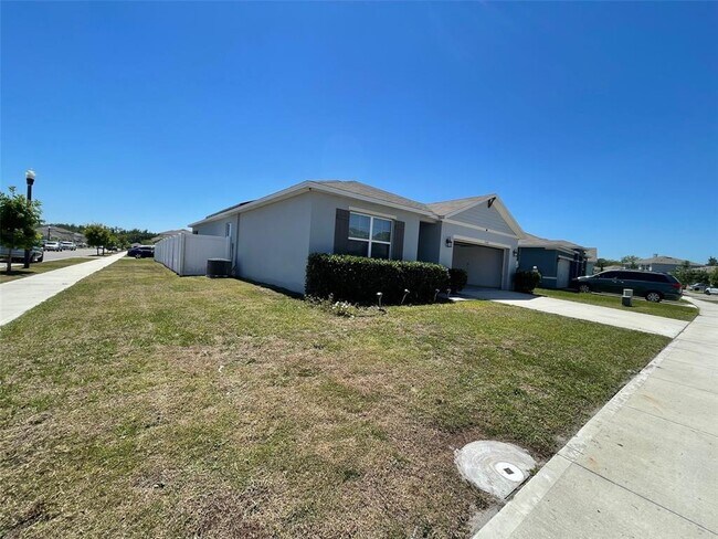 Building Photo - 3307 Summerdale Way