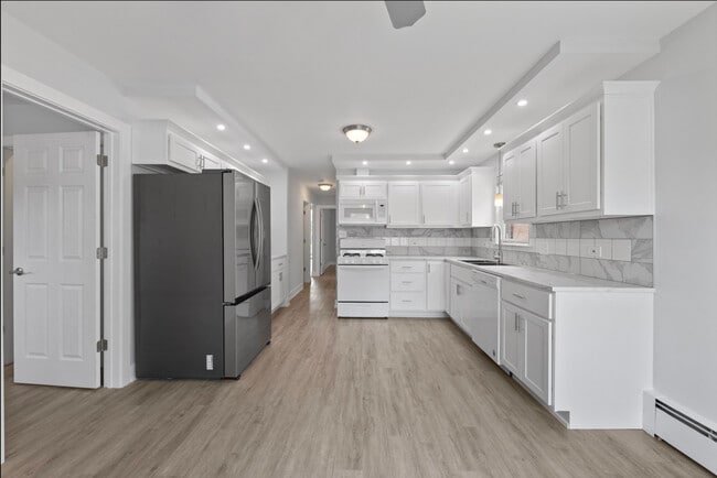 Building Photo - 8320 W Irving Park Rd