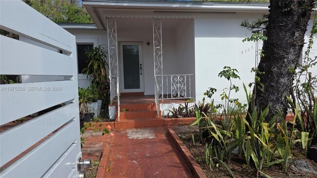 Building Photo - 5715 NW 6th Ave