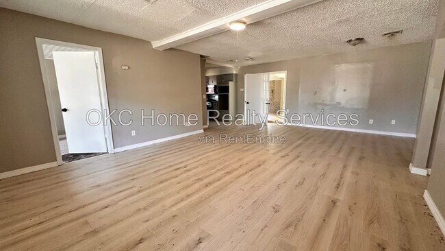 Building Photo - 4712 S Blackwelder Ave