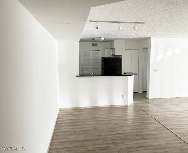Building Photo - 8245 Ibis Club Dr
