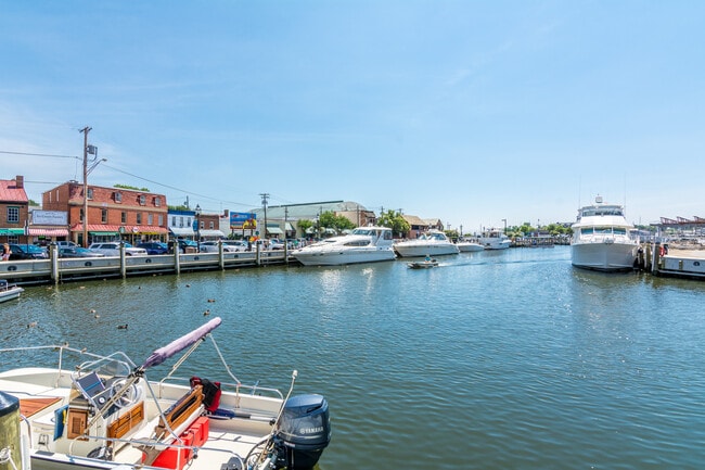 Building Photo - Historic Downtown Annapolis