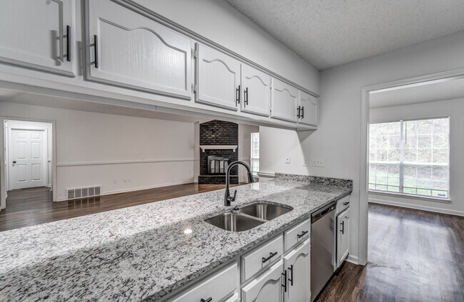 Building Photo - 1242 Grange Way Dr