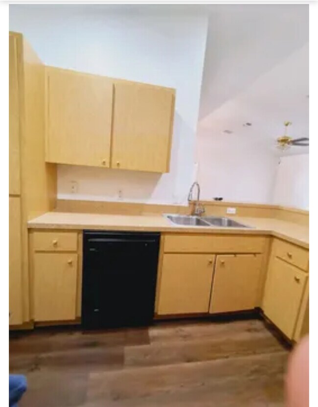 Building Photo - 807 Ware Ave NE