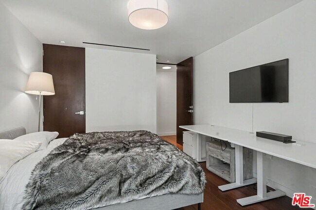 Building Photo - 2644 Eden Pl
