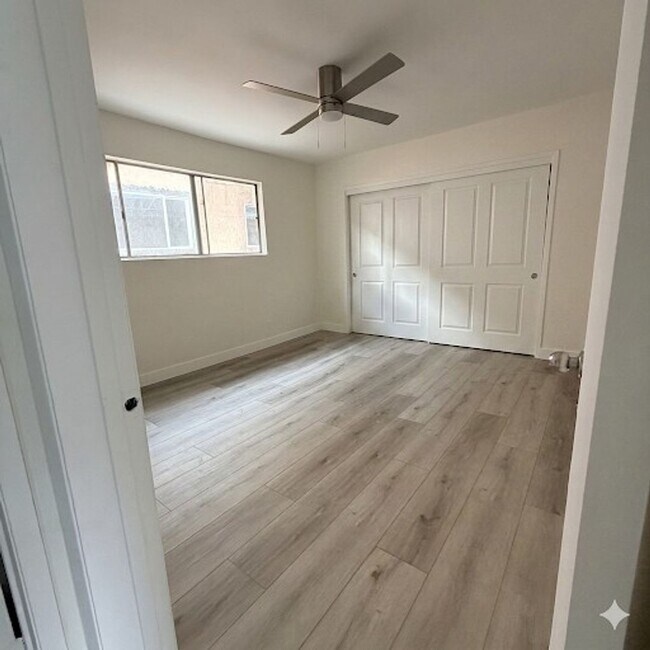 Building Photo - Fully Renovated 1BR in Van Nuys – Modern Kitchen + Parking