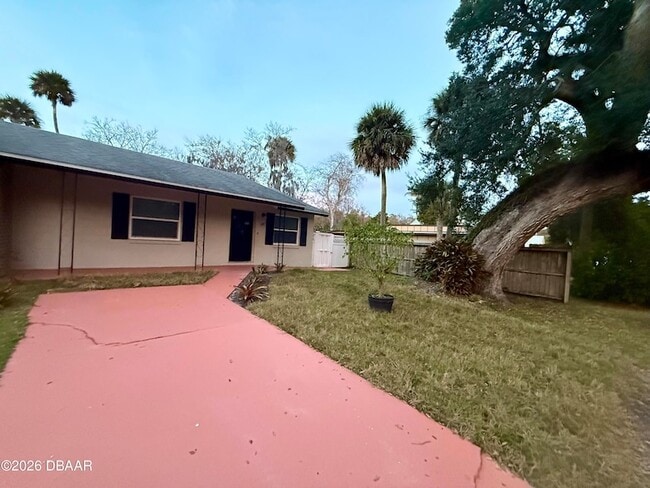 Building Photo - 139 Highland Ave