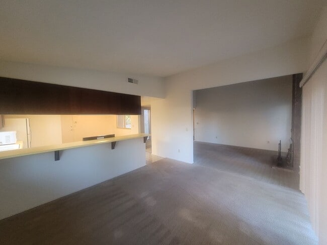 Building Photo - Rosemont area home/great access to Hwy 50