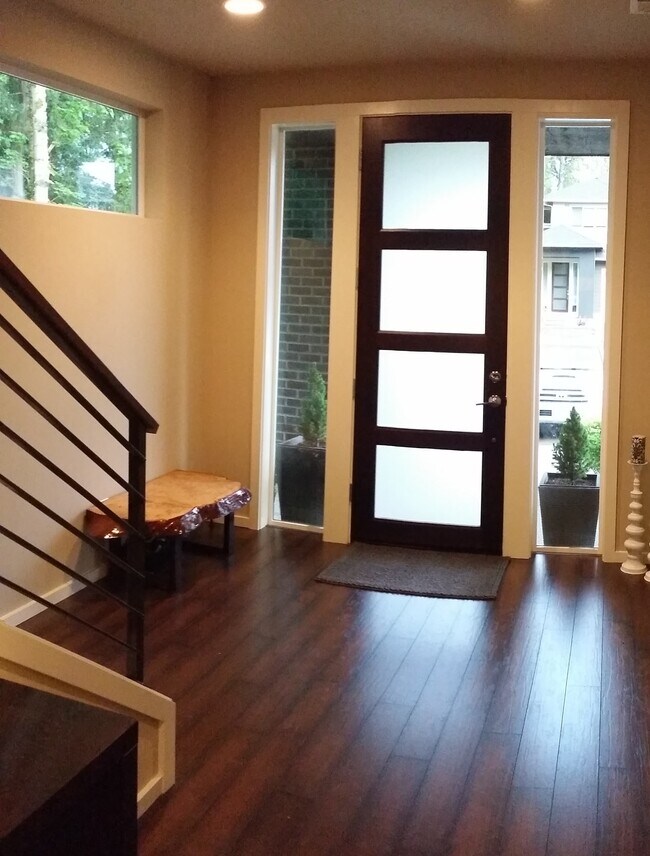 Building Photo - 2707 122nd Place SE