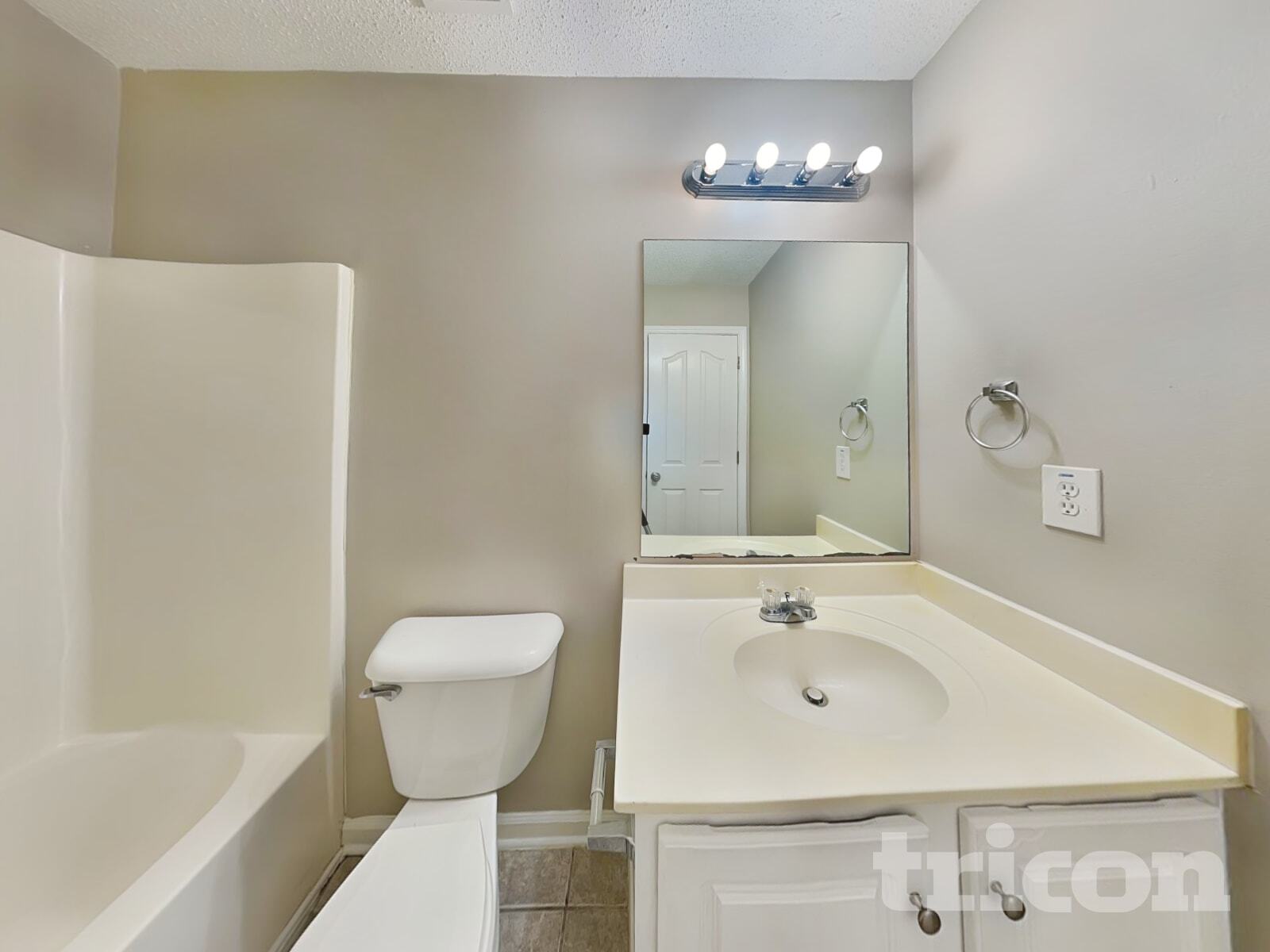 Building Photo - 427 Gresham Dr