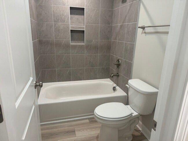 Building Photo - 340 Nettle Ln