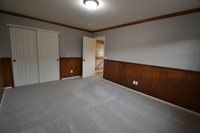 Building Photo - 4 bedrooms and large loft in Banning Lewis...