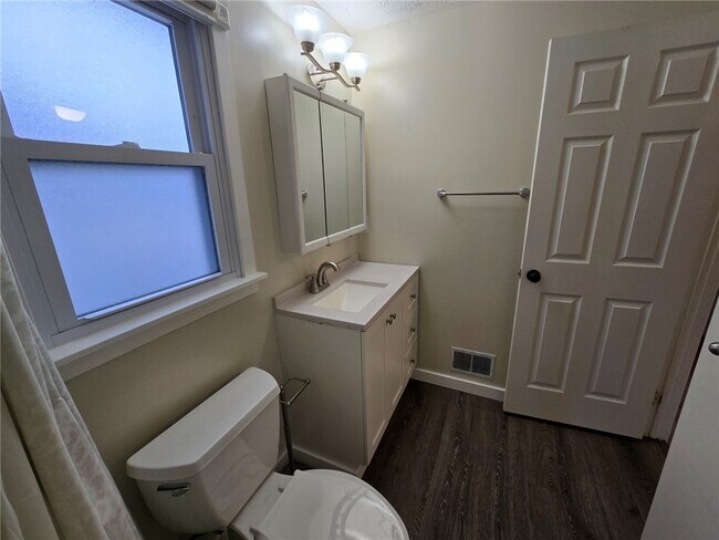 Building Photo - 103 Virginia Manor Rd