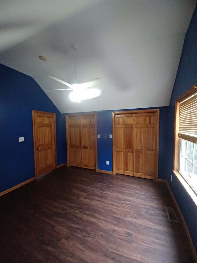 Building Photo - 108 Girard Ave